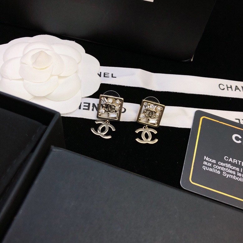 Ch**el earrings